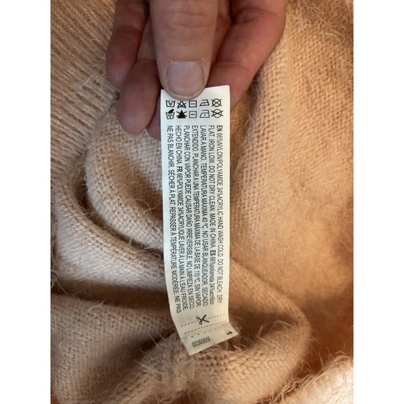 Forever 21 Crop Top Off Pink Fuzzy Sweater Size 3X Super Soft - Picture 3 of 6